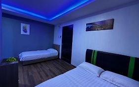 Cow B Homestay Semporna